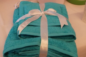 Så här snyggturkosa handdukar och badrock kan nya konsulenter få till sitt hemma-spa!